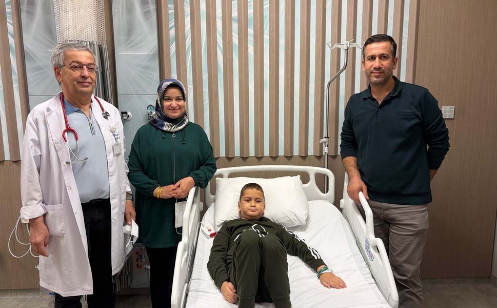 Doğduğu gün diyalize başladı, iki kez böbrek nakliyle hayata tutundu