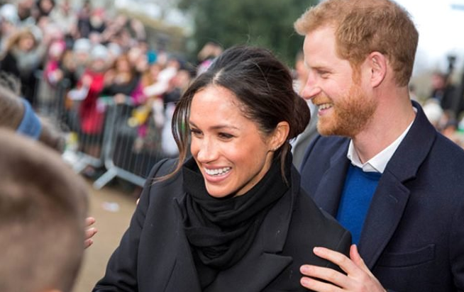 Bütün bunlar ise kraliyet yorumcularına göre Harry ile Meghan Markle ile İngiliz kraliyet ailesi arasındaki "boşanma davasının" sonlanması anlamına geliyor.