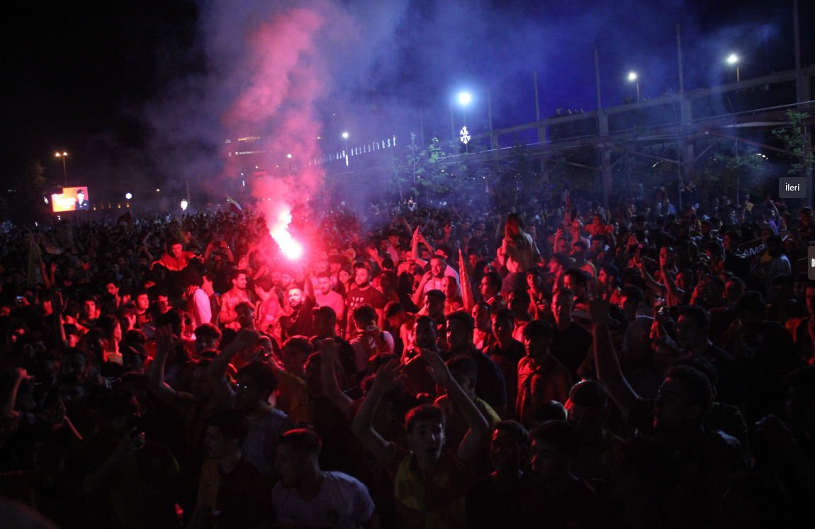 Aydın'da Galatasaraylılar Meydana Sığmadı 4