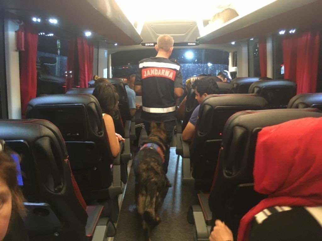 Aydın'da Otobüse Jandarma Baskını 2