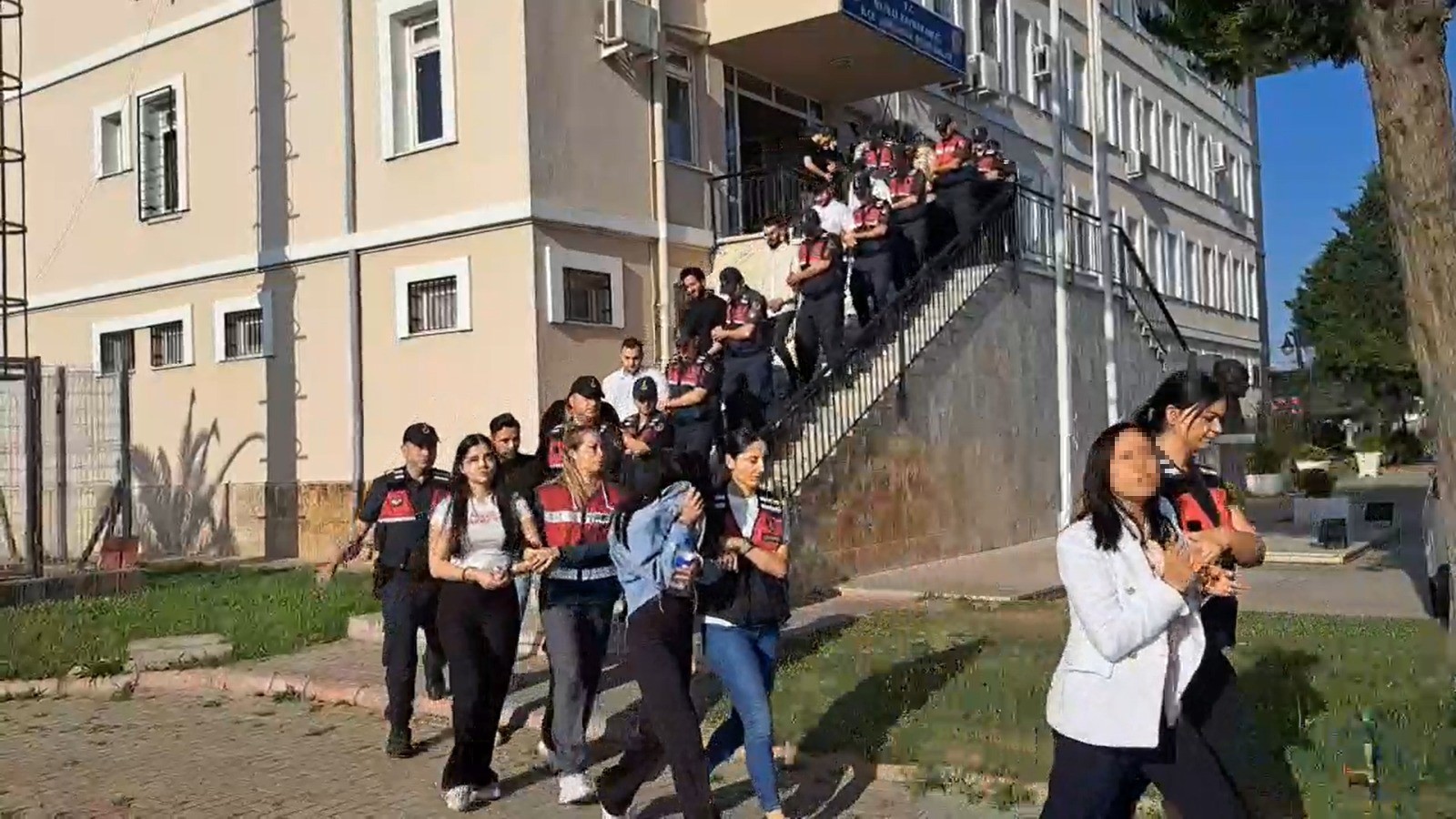 Aydın'da Yakalanan Kadın Bakın Kim Çıktı 3