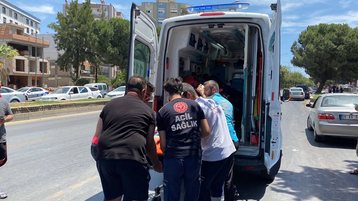 Aydın’da Ambulans Devrildi, 1 Kişi Hayatını Kaybetti 3