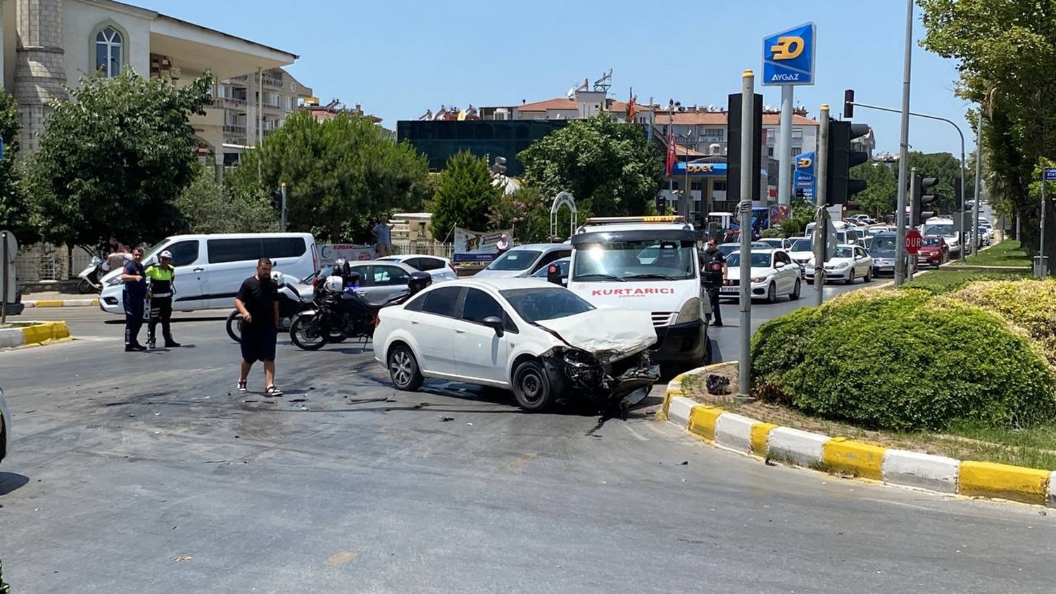 Aydın’da Ambulans Devrildi, 1 Kişi Hayatını Kaybetti 6