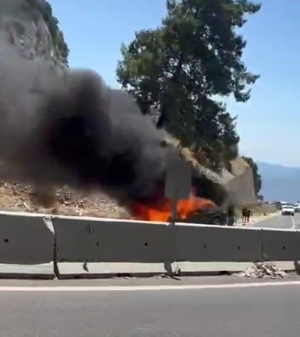 Sakar Rampasında Aydın Plakalı Araç Alev Alev Yandı 2