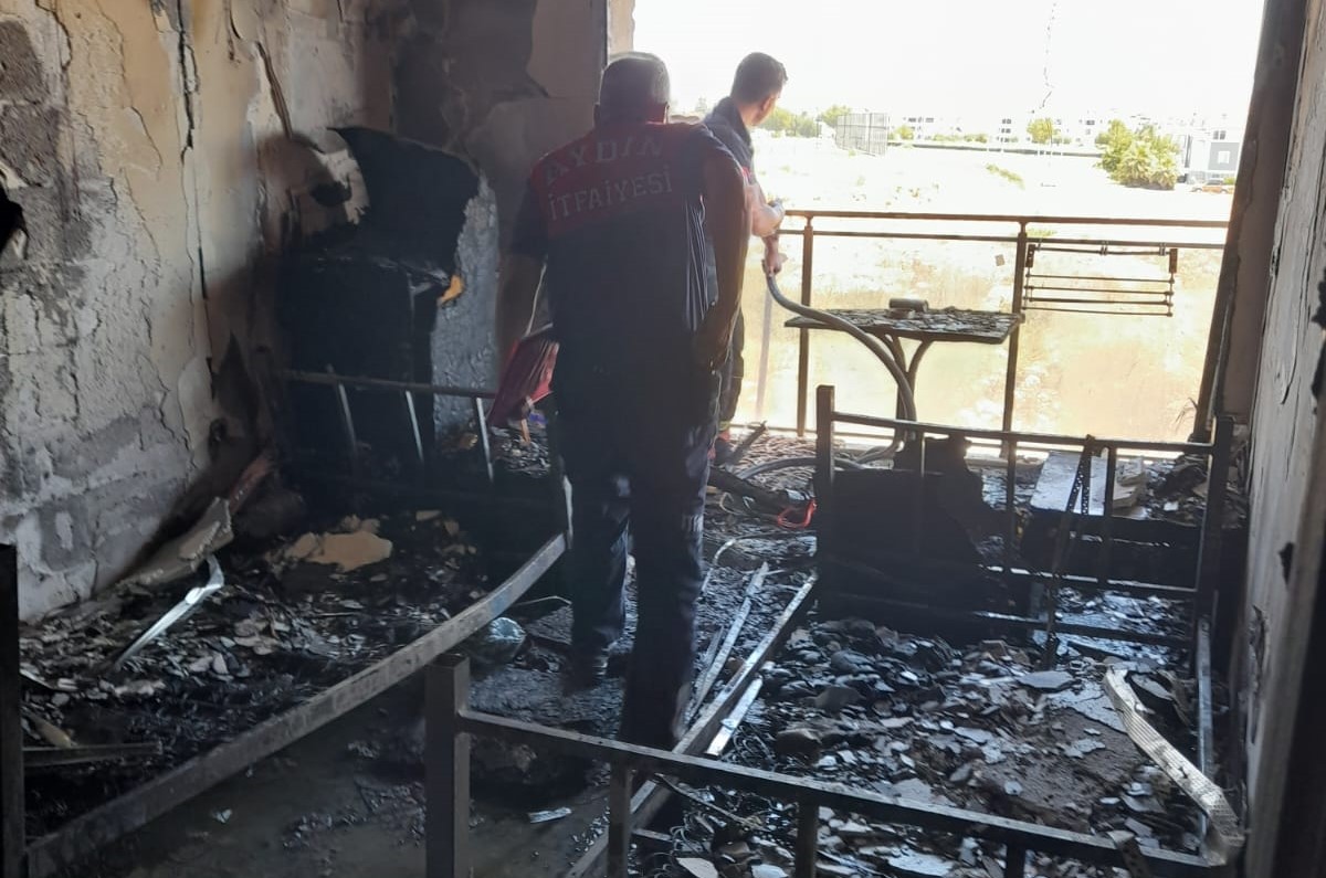 Aydın Büyükşehir Belediyesi'nin Ateş Savaşçıları Yangından Yangına Koştu (2)