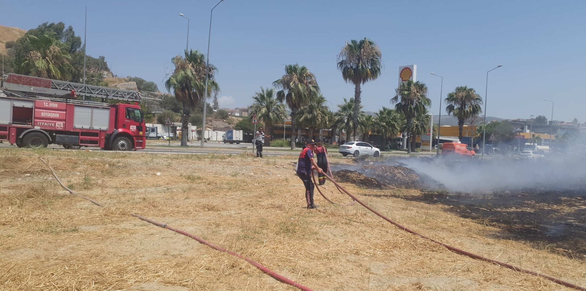 Aydın Büyükşehir Belediyesi'nin Ateş Savaşçıları Yangından Yangına Koştu (5)