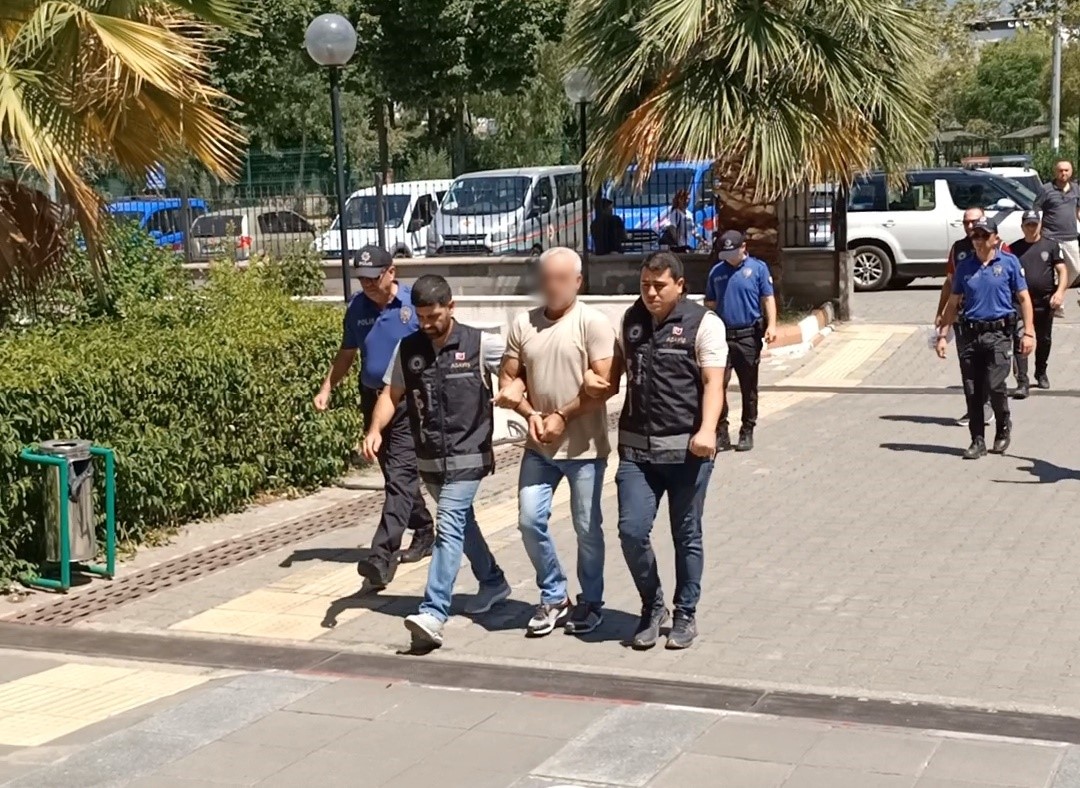 Aydın'da 40 Yıl Hapisle Aranan Şahıs Yakalandı (3)