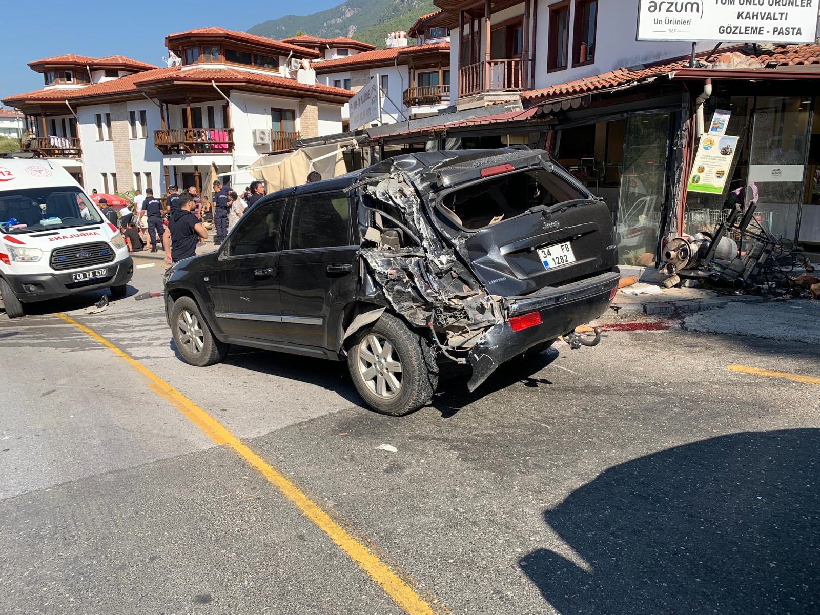 Can Pazarı! 4'Ü Ağır, Çok Sayıda Yaralı (6)