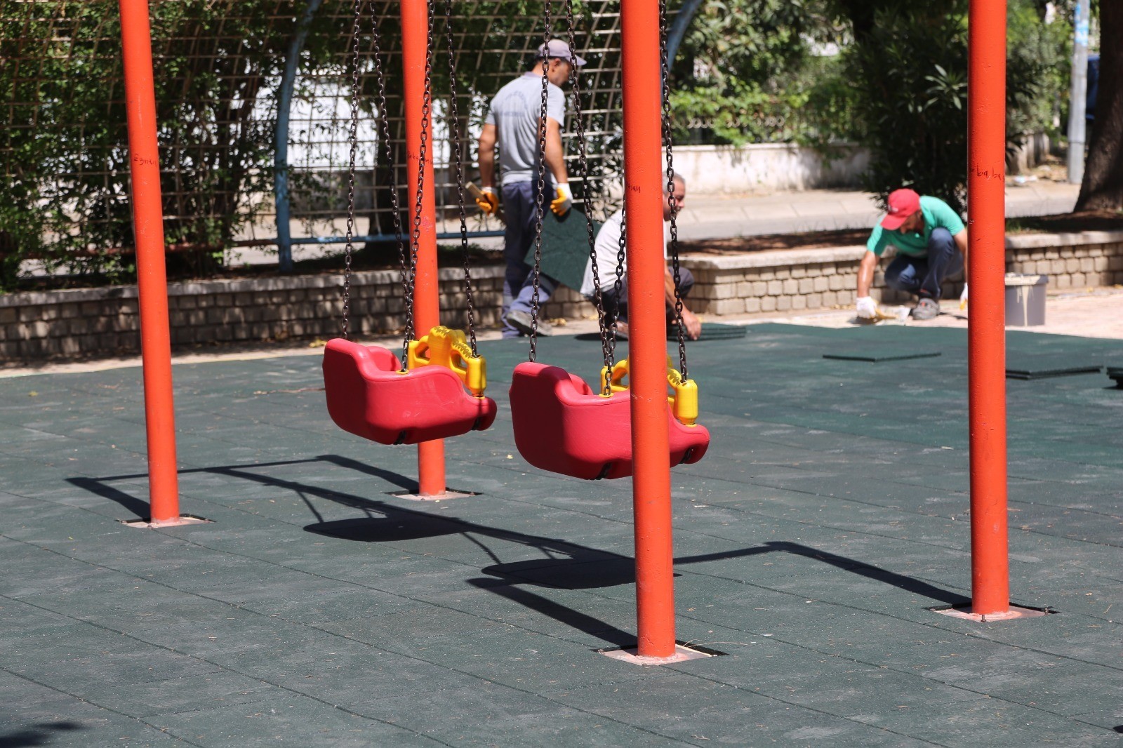 Efeler Belediyesi Parklarda Bakım Ve Onarım Çalışmalarını Sürdürüyor 3