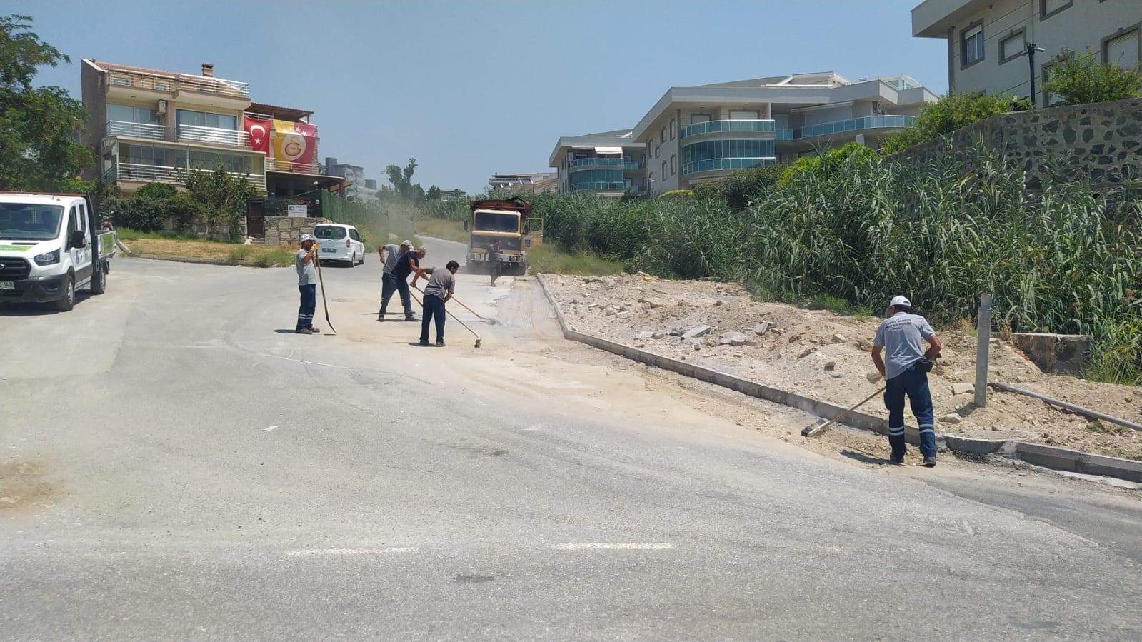 Kuşadası Belediyesi'nden Sıfır Alt Ve Üstyapı Sorunu Hedefi (5)