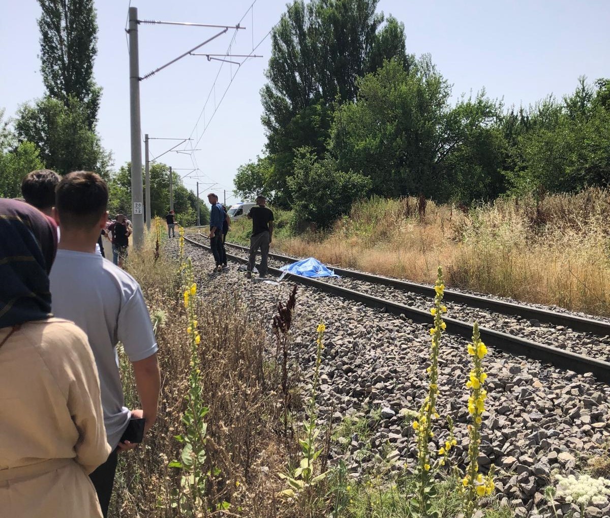 Trenin Çarptığı Kadın Hayatını Kaybetti
