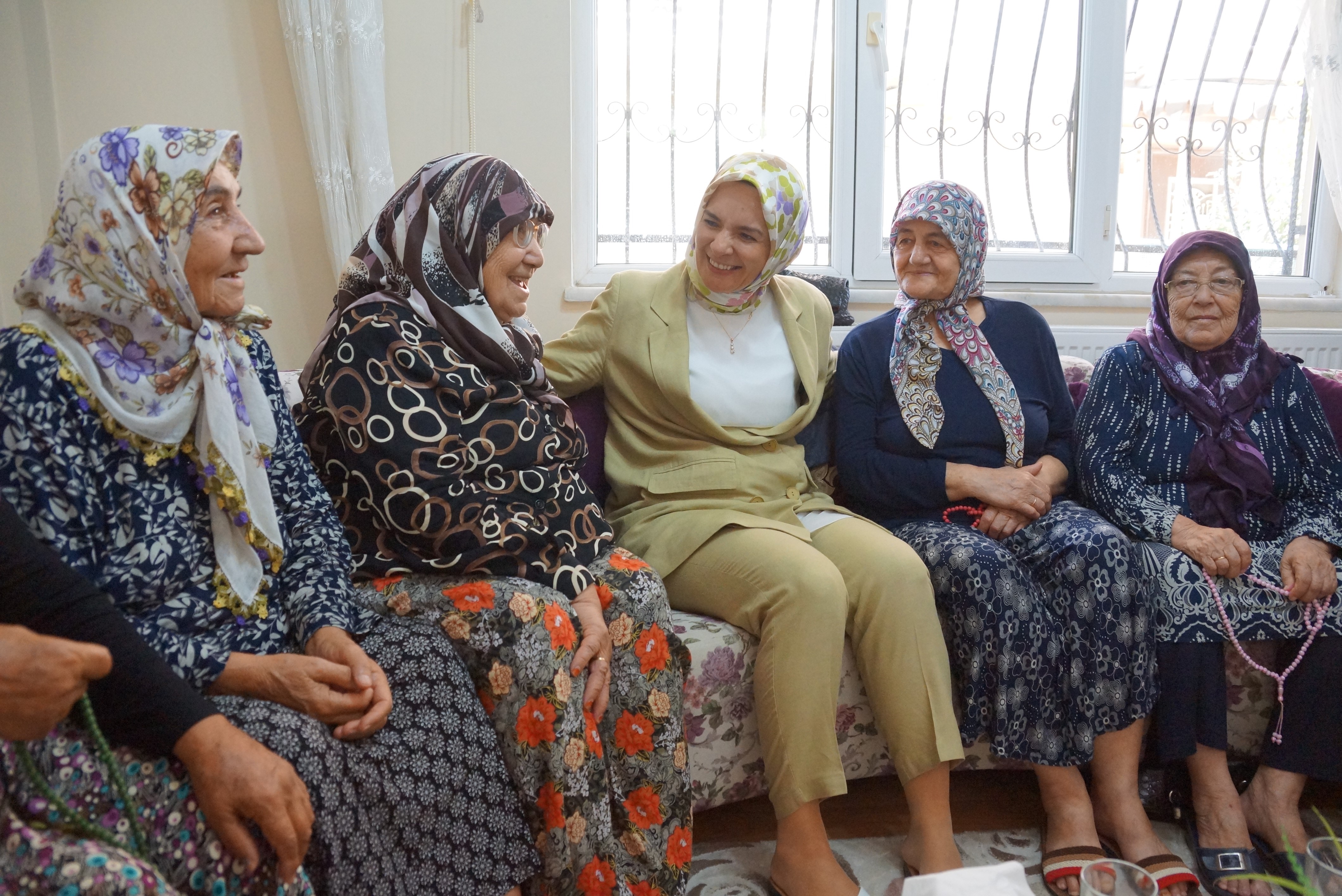 Aile Ve Sosyal Hizmetler Bakanı Göktaş, Aydın’da Yaşlı Çınarlarla Bir Araya Geldi (4)