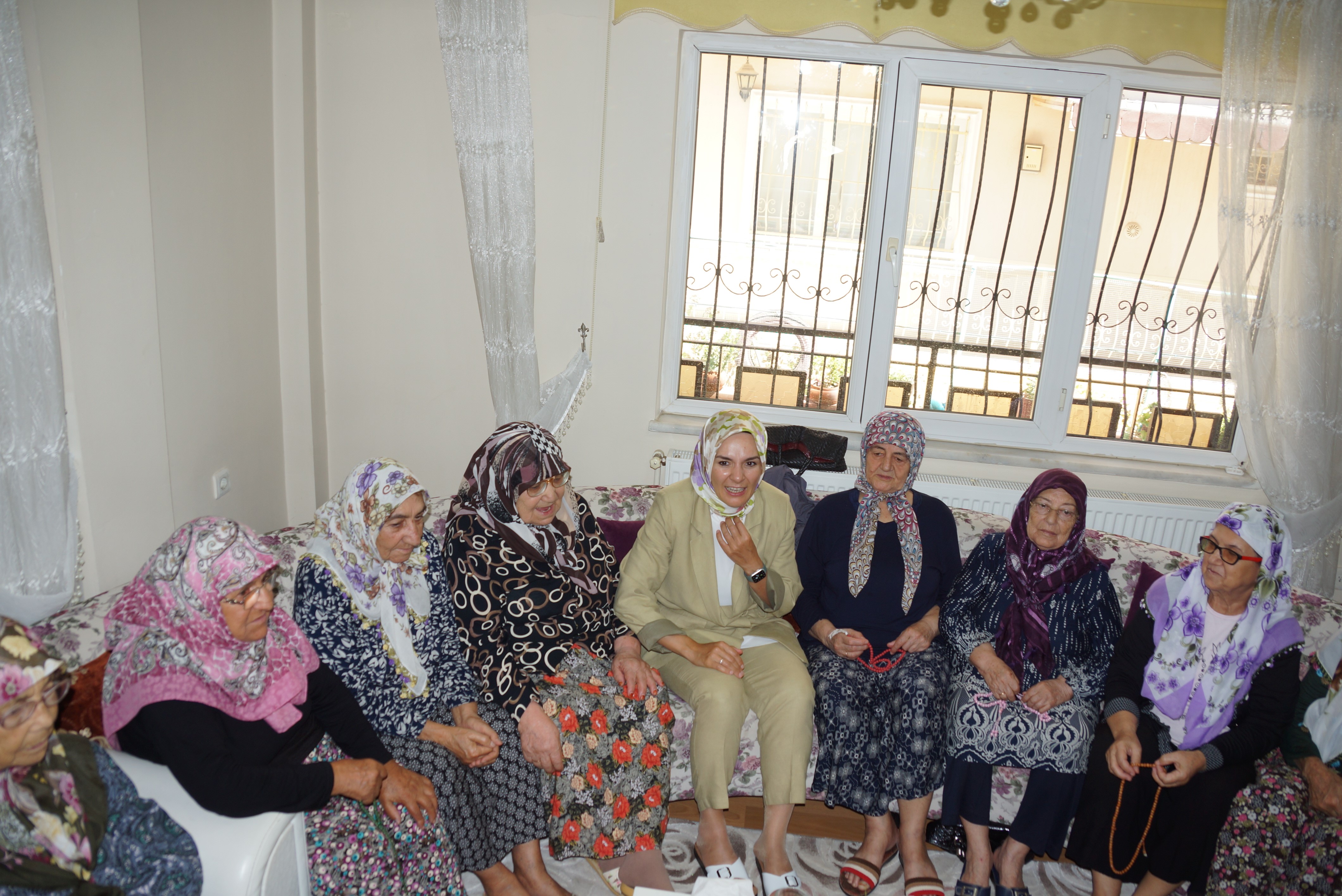 Aile Ve Sosyal Hizmetler Bakanı Göktaş, Aydın’da Yaşlı Çınarlarla Bir Araya Geldi (5)