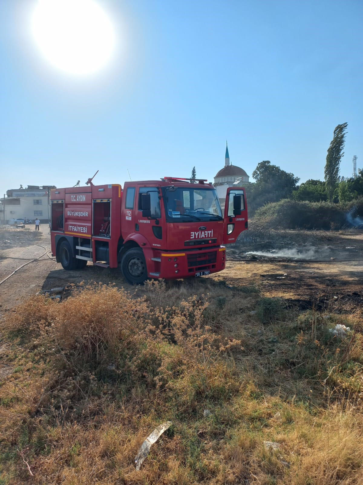 Aydın Büyükşehir Belediyesi Yangınlara Anında Müdahale Etti (6)