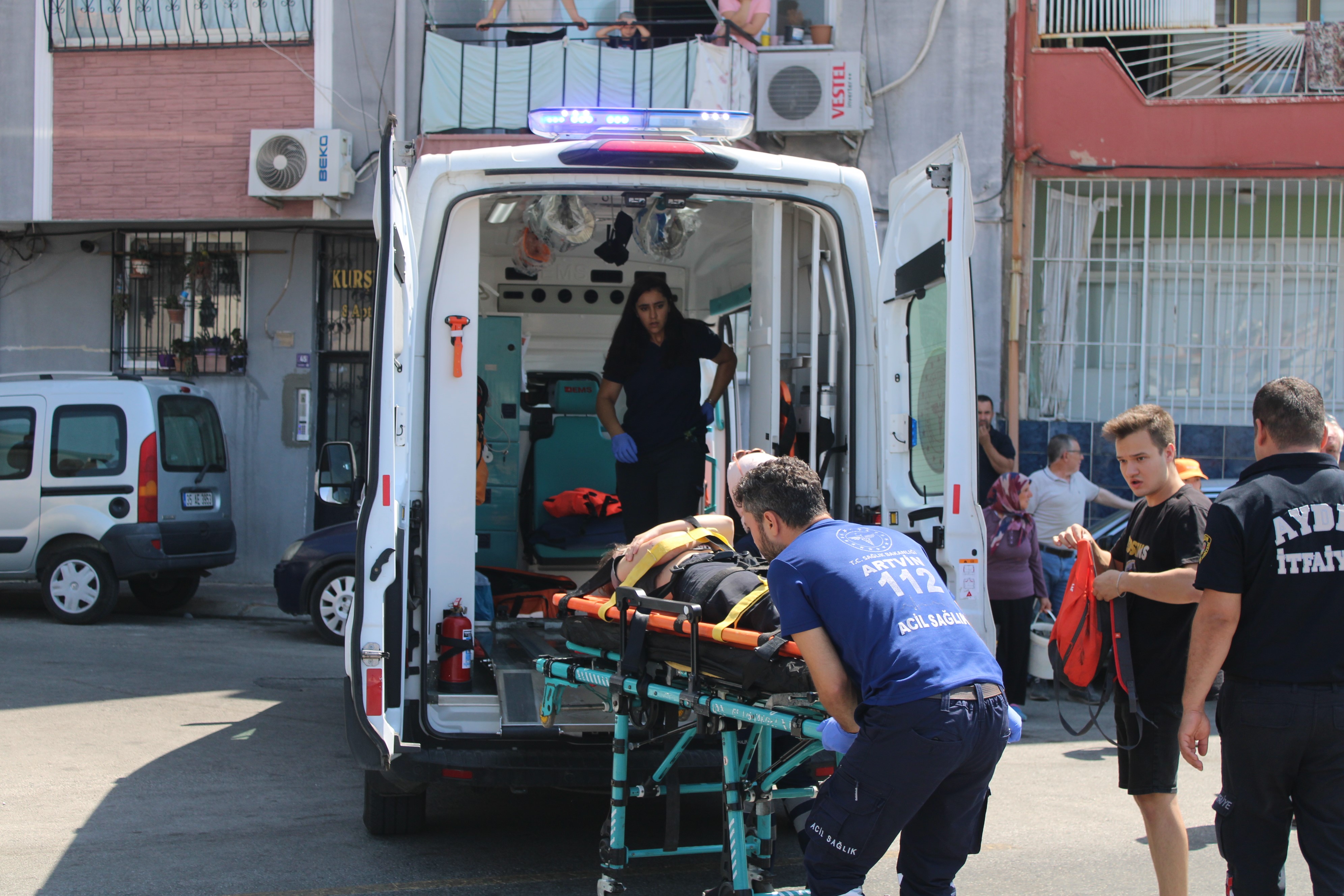 Aydın Efeler'de Ters Yönden Çıkan Araç Motosiklete Çarpıp Kaçtı