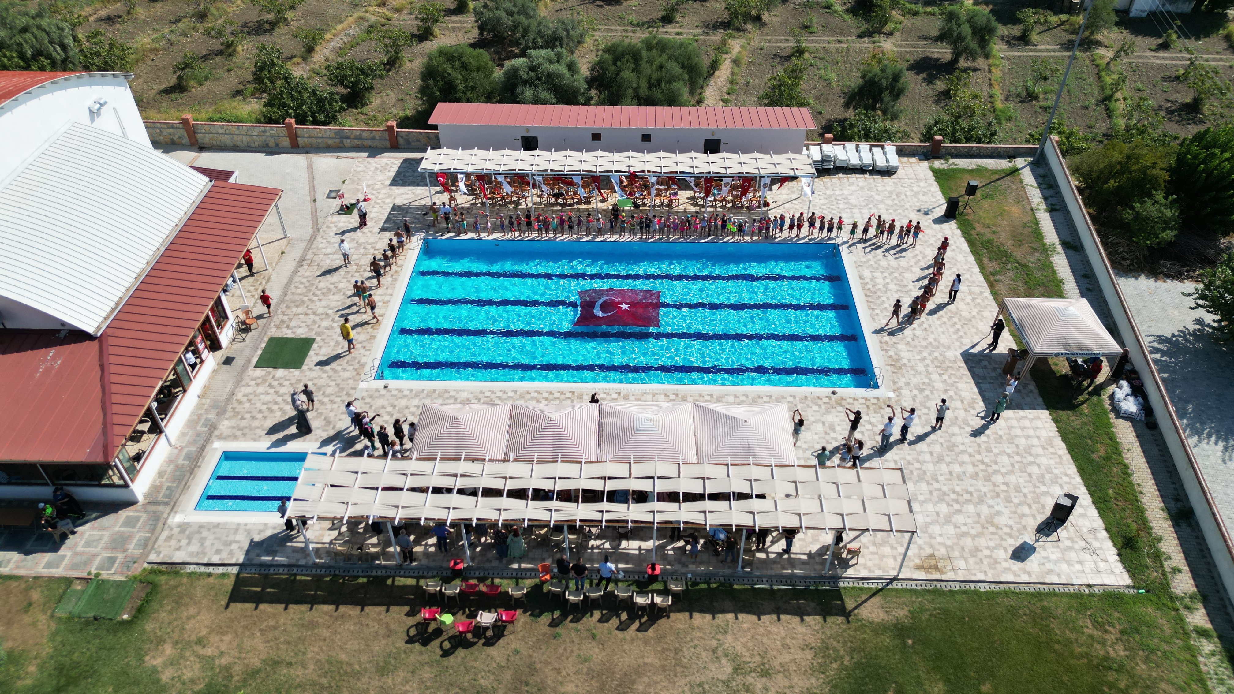 Aydın Kuyucaklı Çocuklar Yüzmedeki Hünerlerini Sergiledi (9)