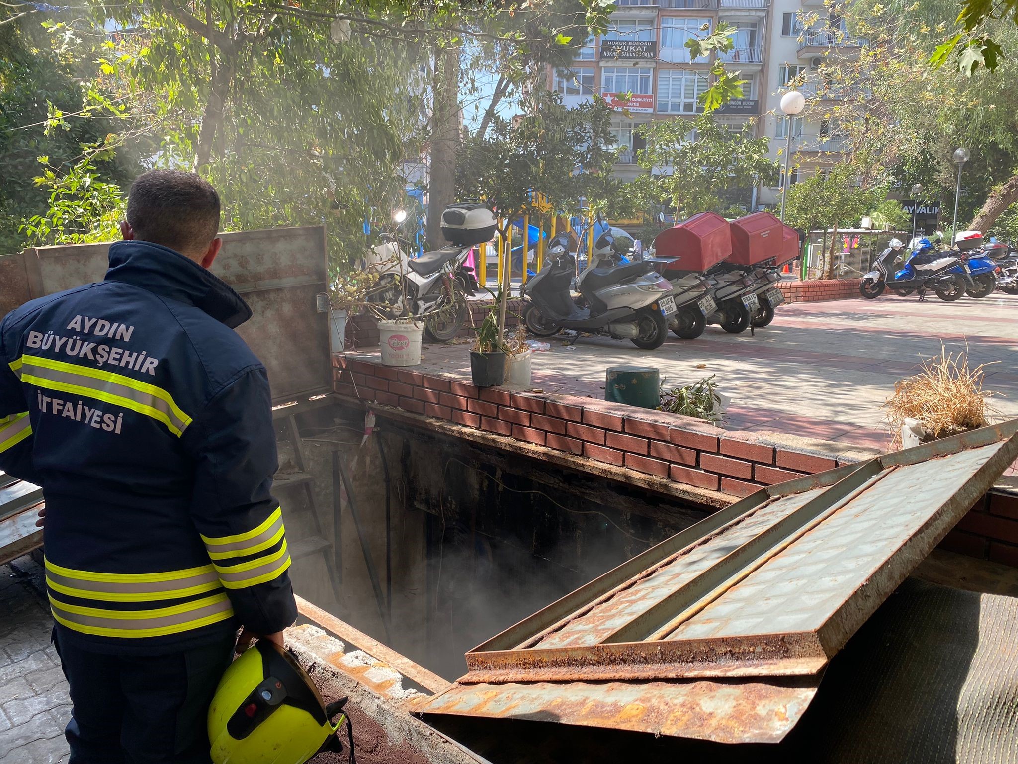 Aydın'da Ekipler Hemen Harekete Geçti