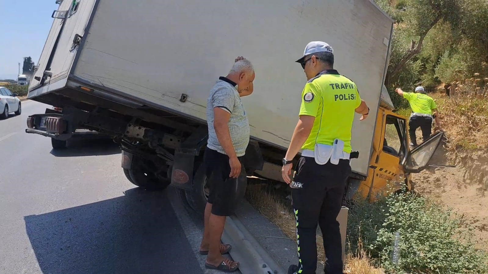 Aydın'da Kamyonetin Freni Patladı