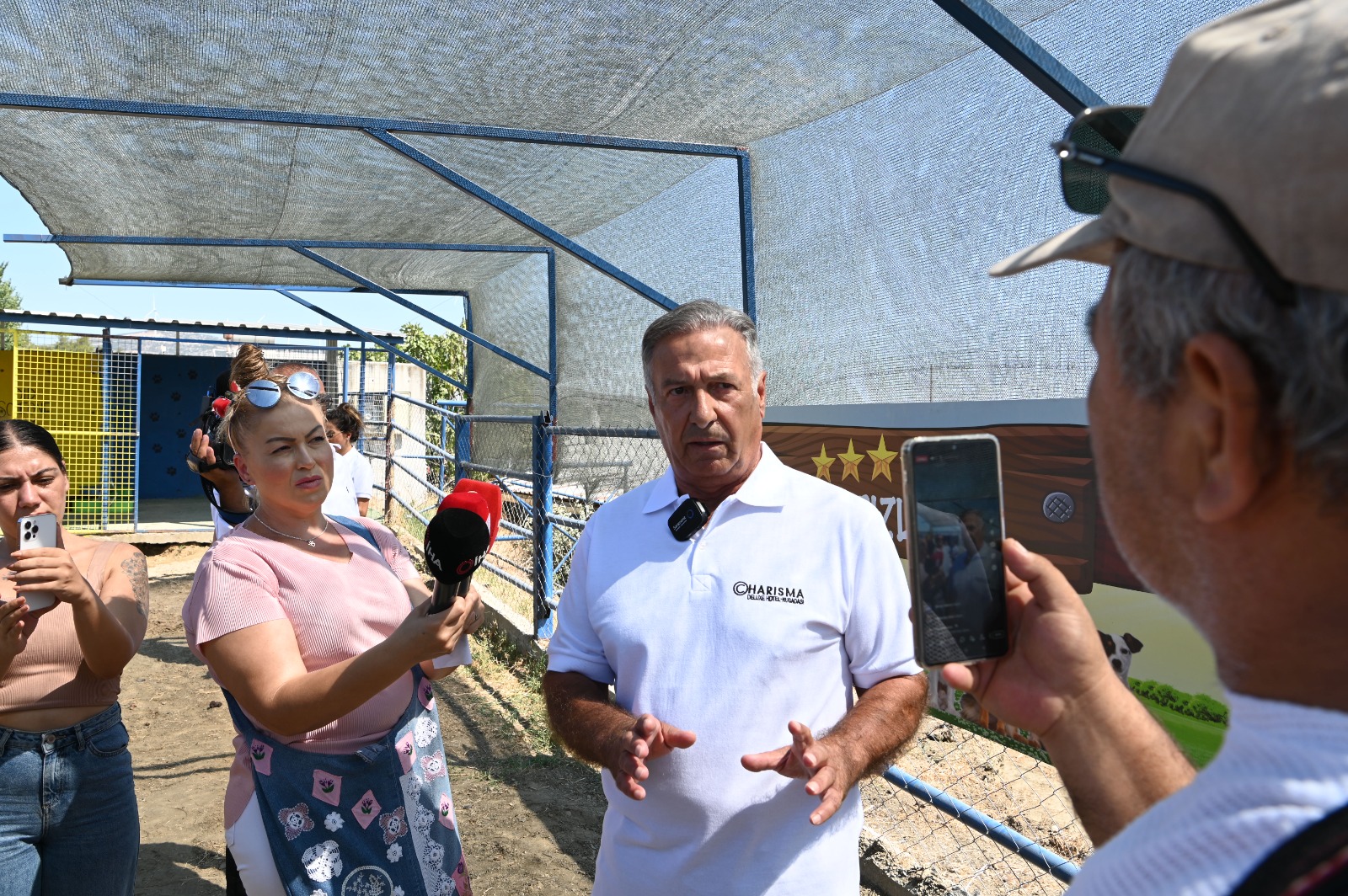 Kuşadası’nda Hayvan Barınağı Kamuflajlı Kaçak Yapı