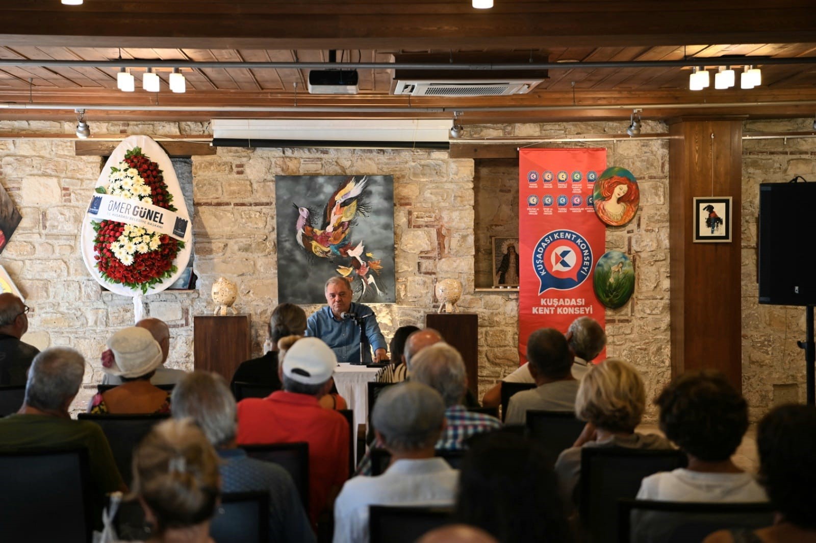 Kuşadası'nda Sanat Galerisinin Son Konuğu Eski Bakan Yalova Oldu (2)