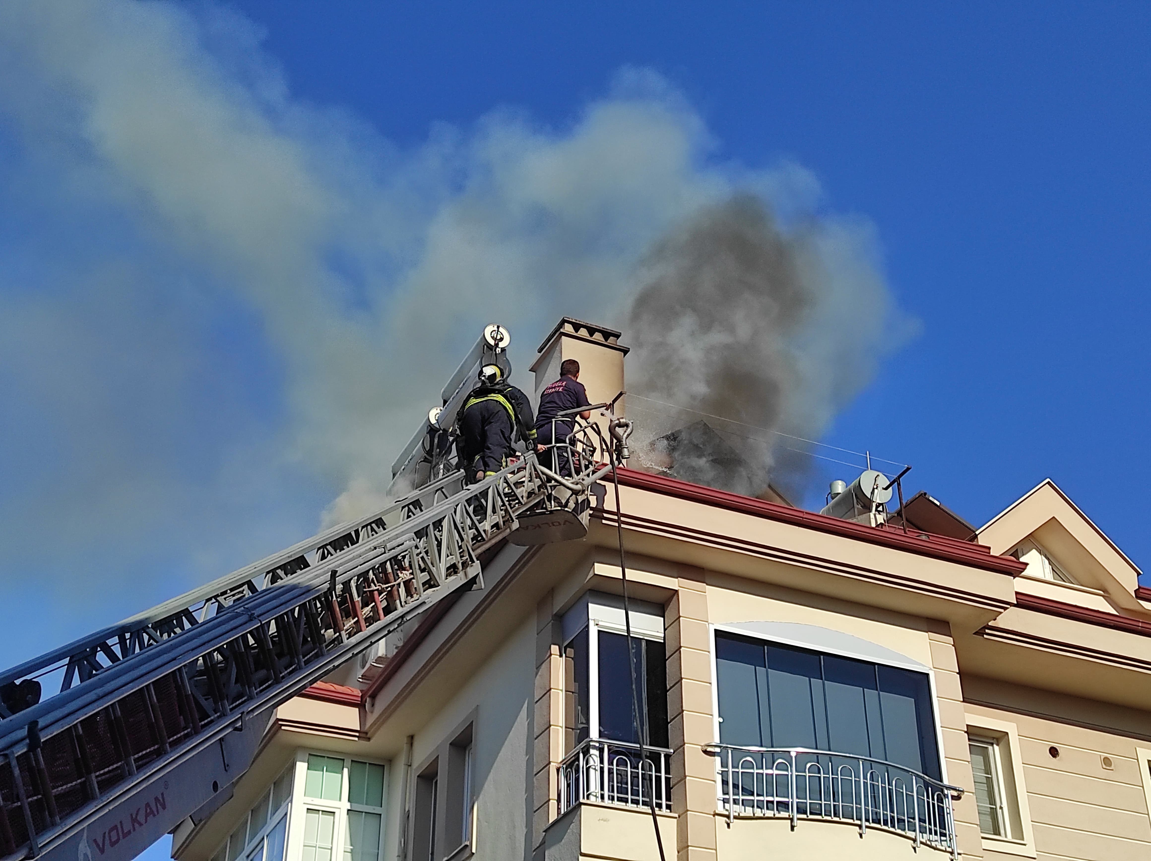 Yangını Evden Çıkartılan Kiracı Mı Çıkardı (4)