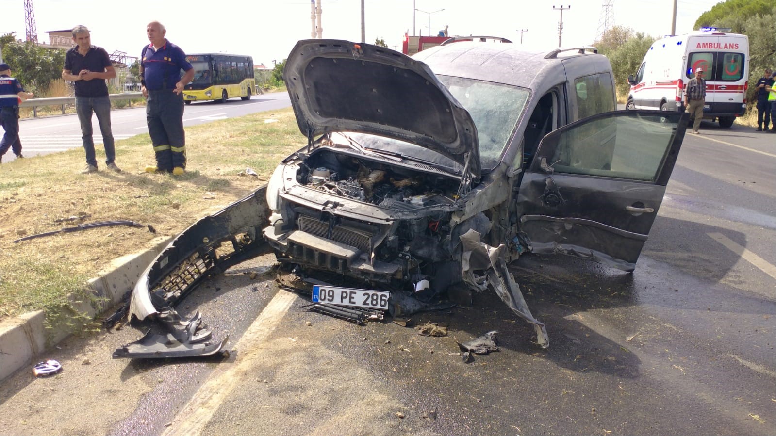 Aydın Buharkent'te Kaza; 2 Kişi..