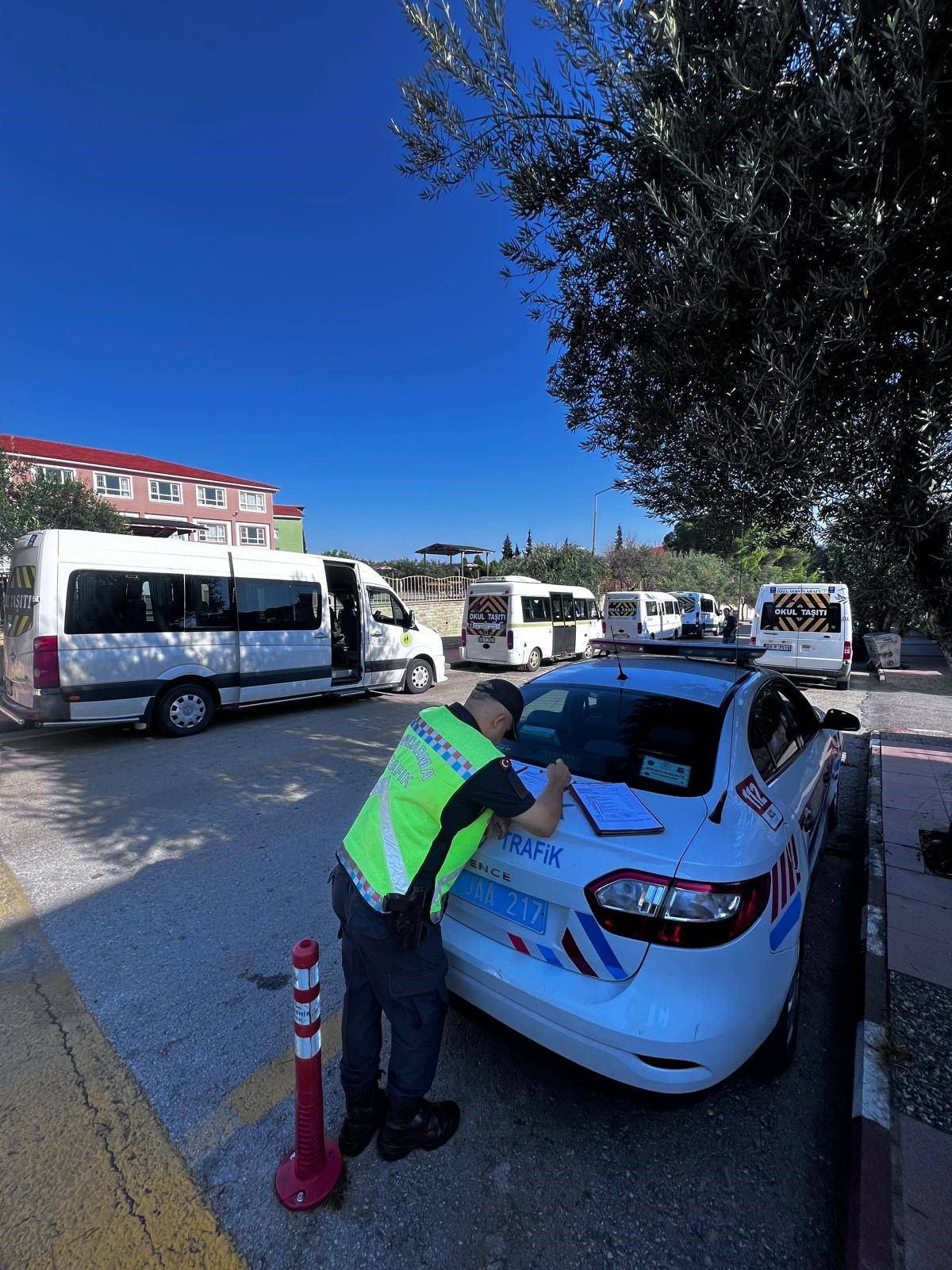 Aydın Karacasu'da Okul Servislerine Denetim