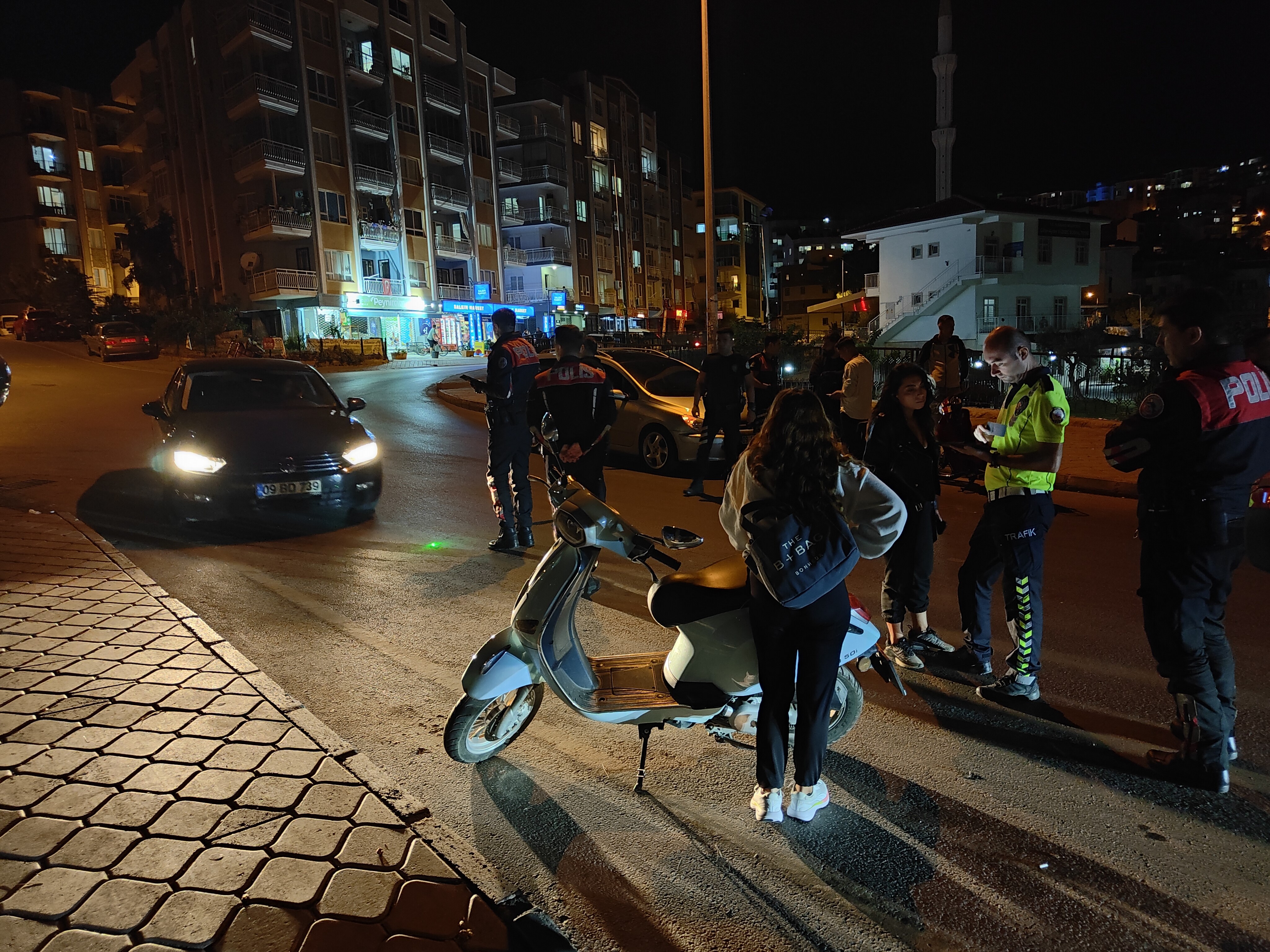 Aydın Kuşadası'nda Yunus Timlerinden Şok Uygulama