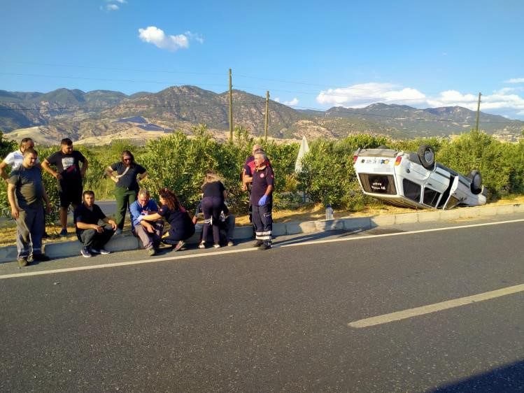   Aydın’da Buharkent’te Otomobil Takla Attı (2)