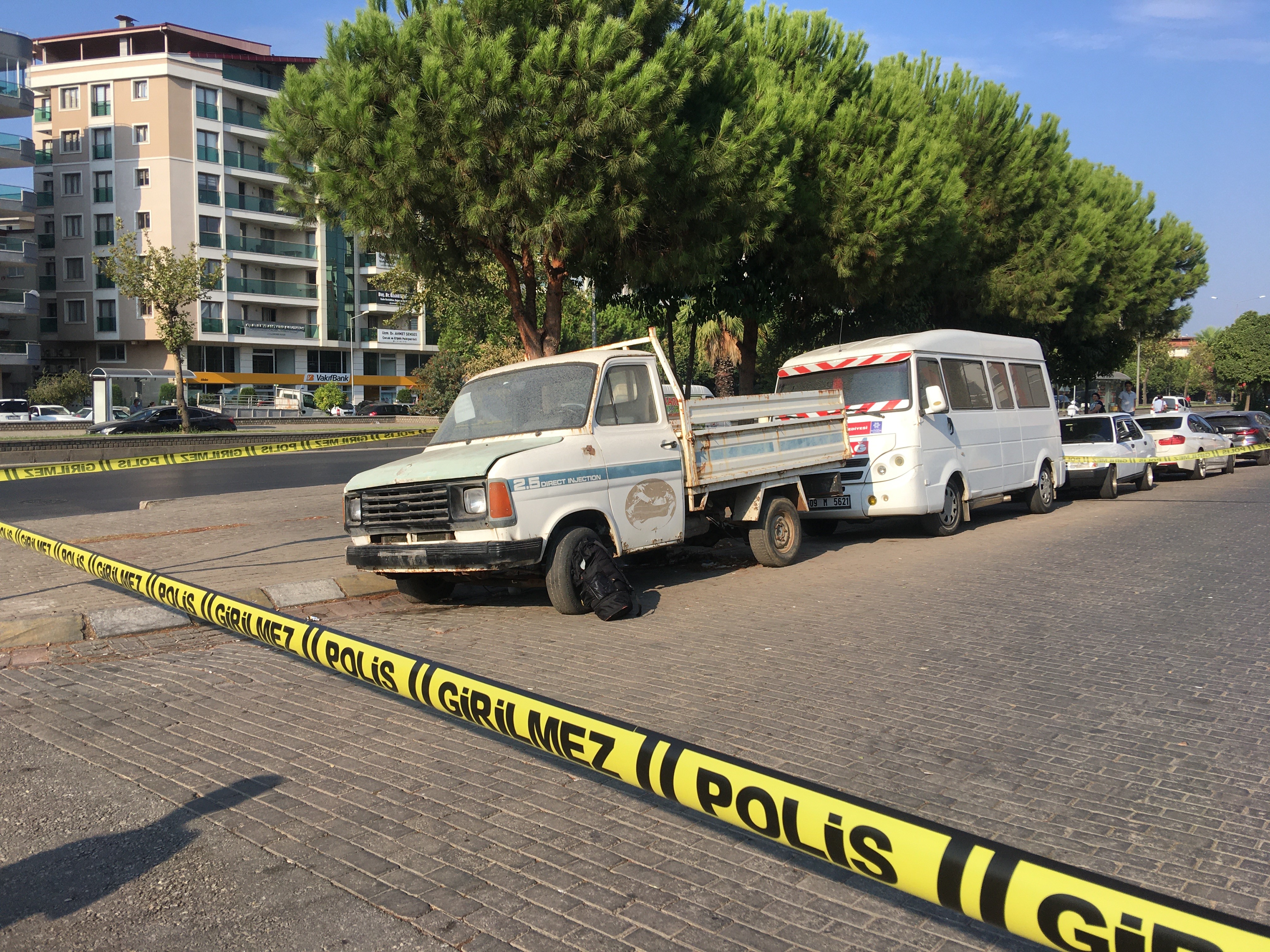 Aydın'da Ekipler Teyakkuza Geçti, Bomba Imha Ekipleri Geldi (4)