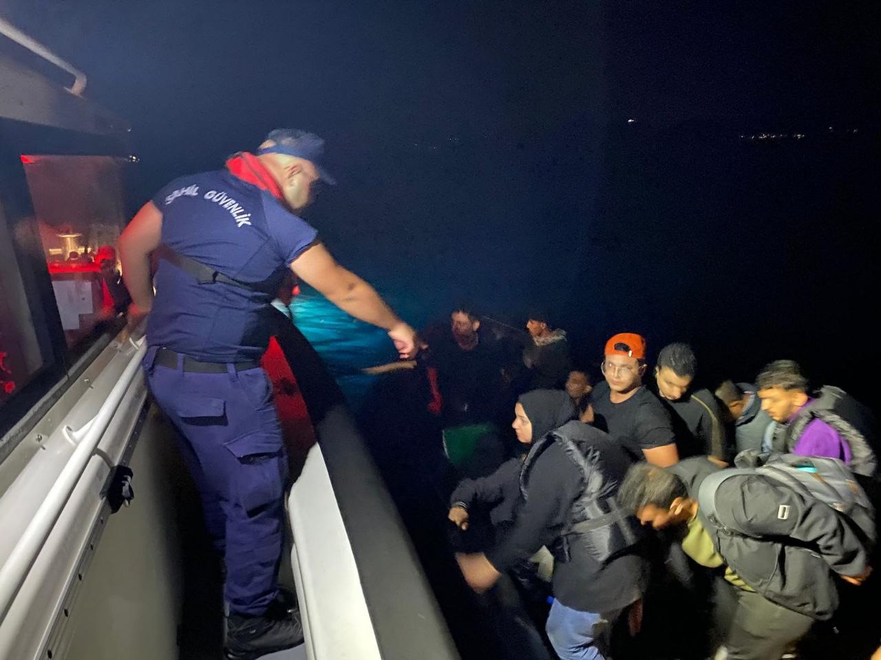 Görüntüler Yine Aydın'dan.. Onlar Geliyor, Jandarma Yakalıyor