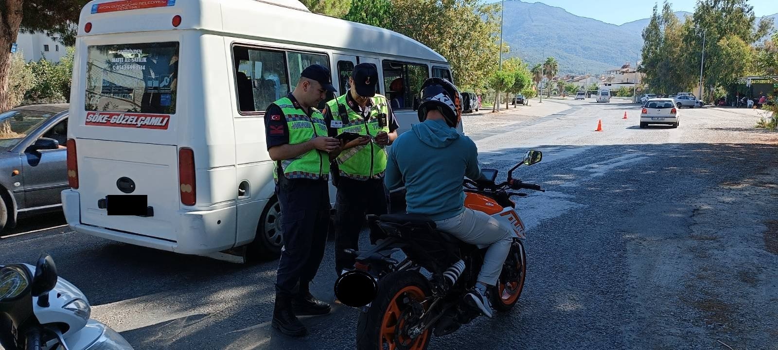 Kuyucak Ve Kuşadası’nda Motosiklet Sürücüleri Bilgilendirildi (2)