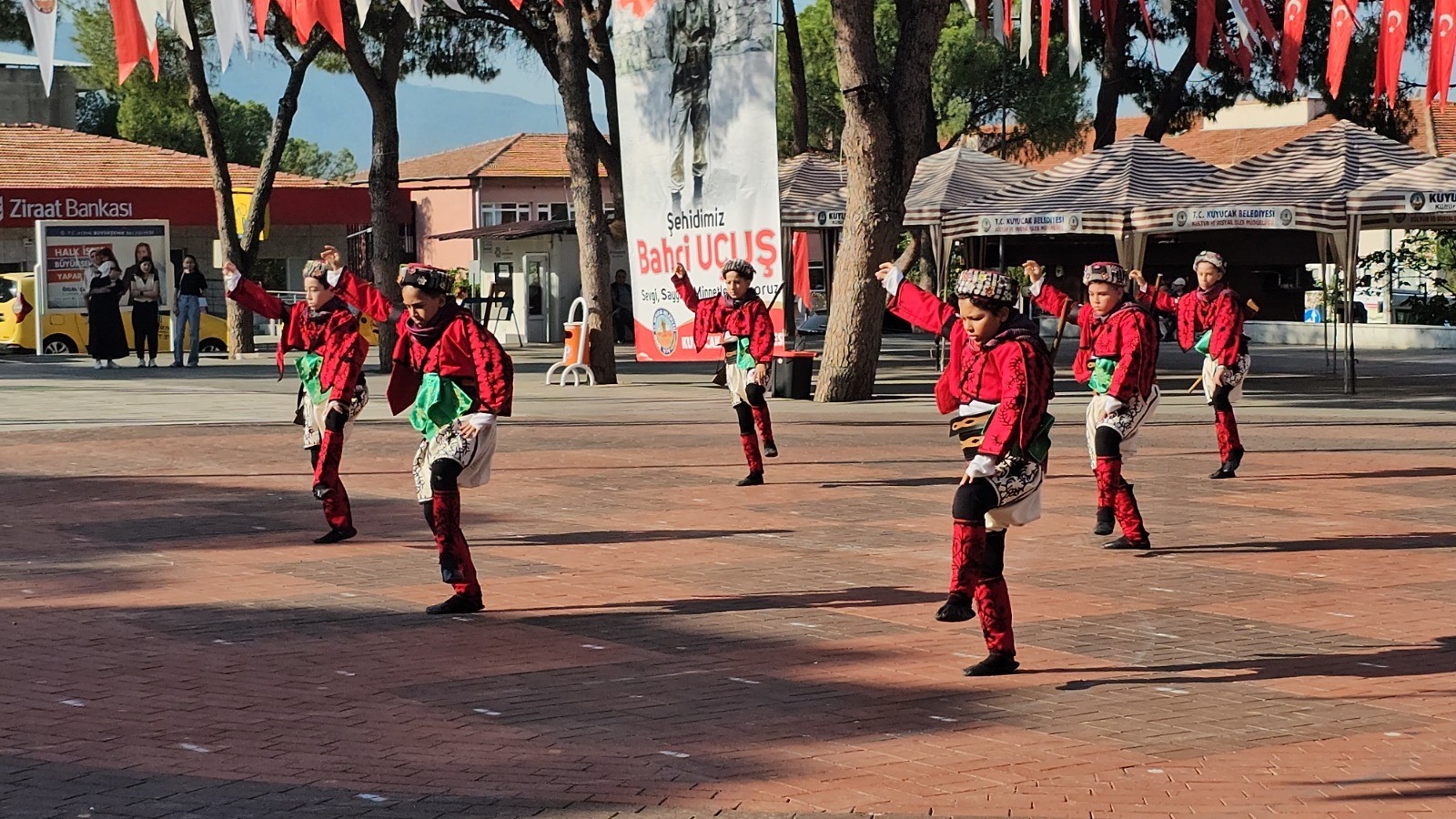 Kuyucak’ta Kurtuluş Coşkusu Meydanlara Sığmadı (10)