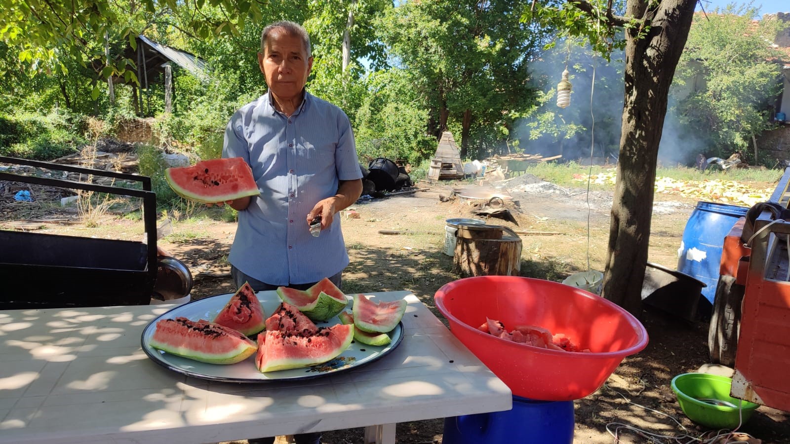 Tarlada Kalan Karpuzlar Bakın Nasıl Değerlendirildi (4)