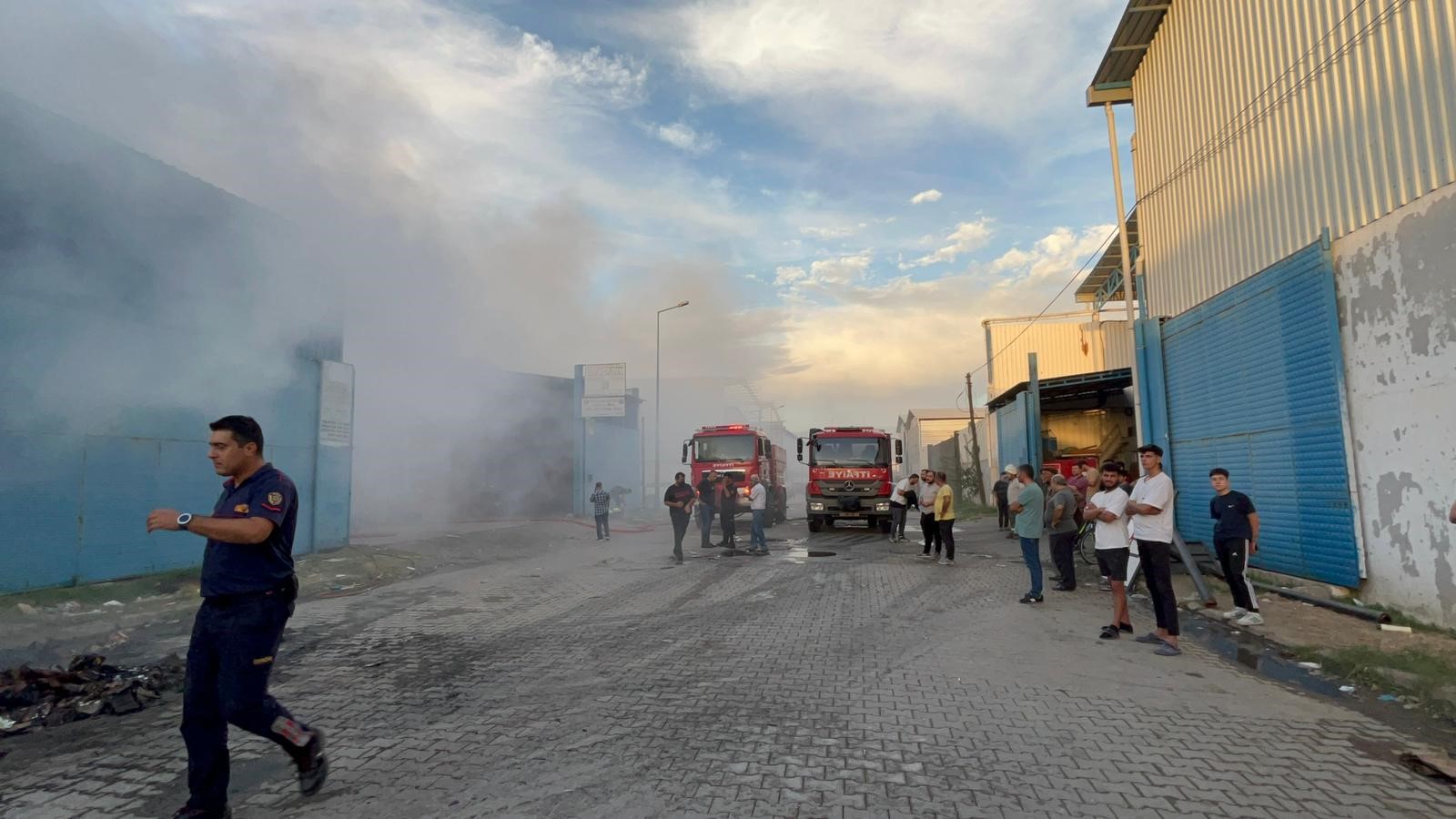 Aydın Nazilli’de Hurdacıda Yangın Çıktı (7)