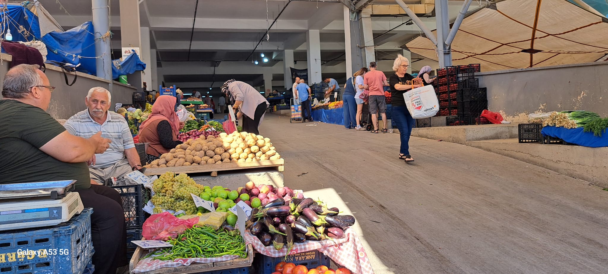 Aydın’da Esnaf Pazarı Terk Etti (4)