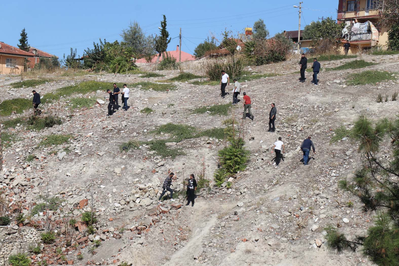 Boş Arazide Kemikleri Bulundu (2)