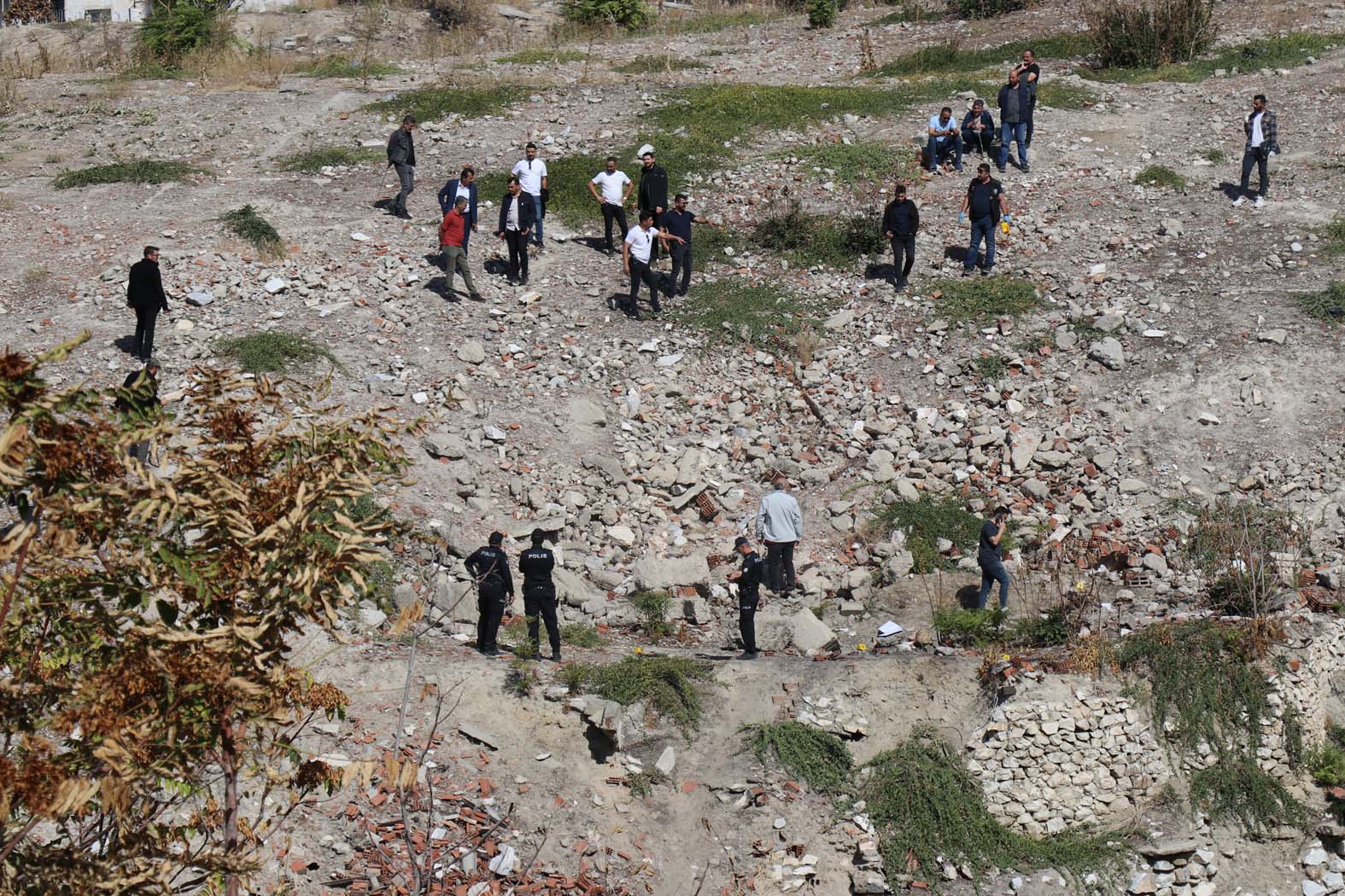 Boş Arazide Kemikleri Bulundu (6)