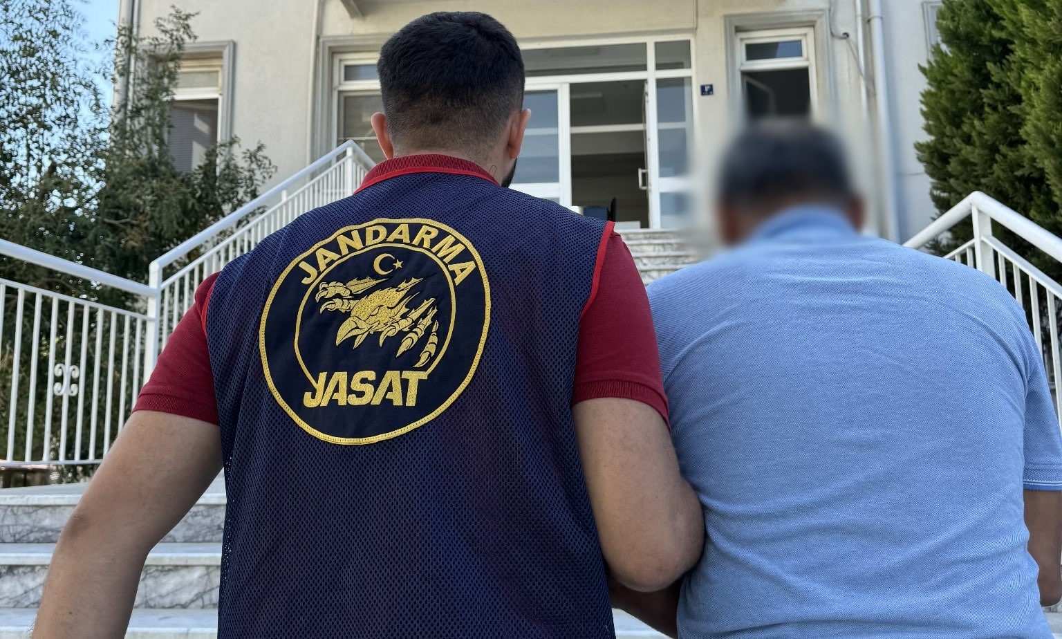 Jandarma Ekipleri 48 Saatte 31 Aranan Şahsı Yakaladı (2)