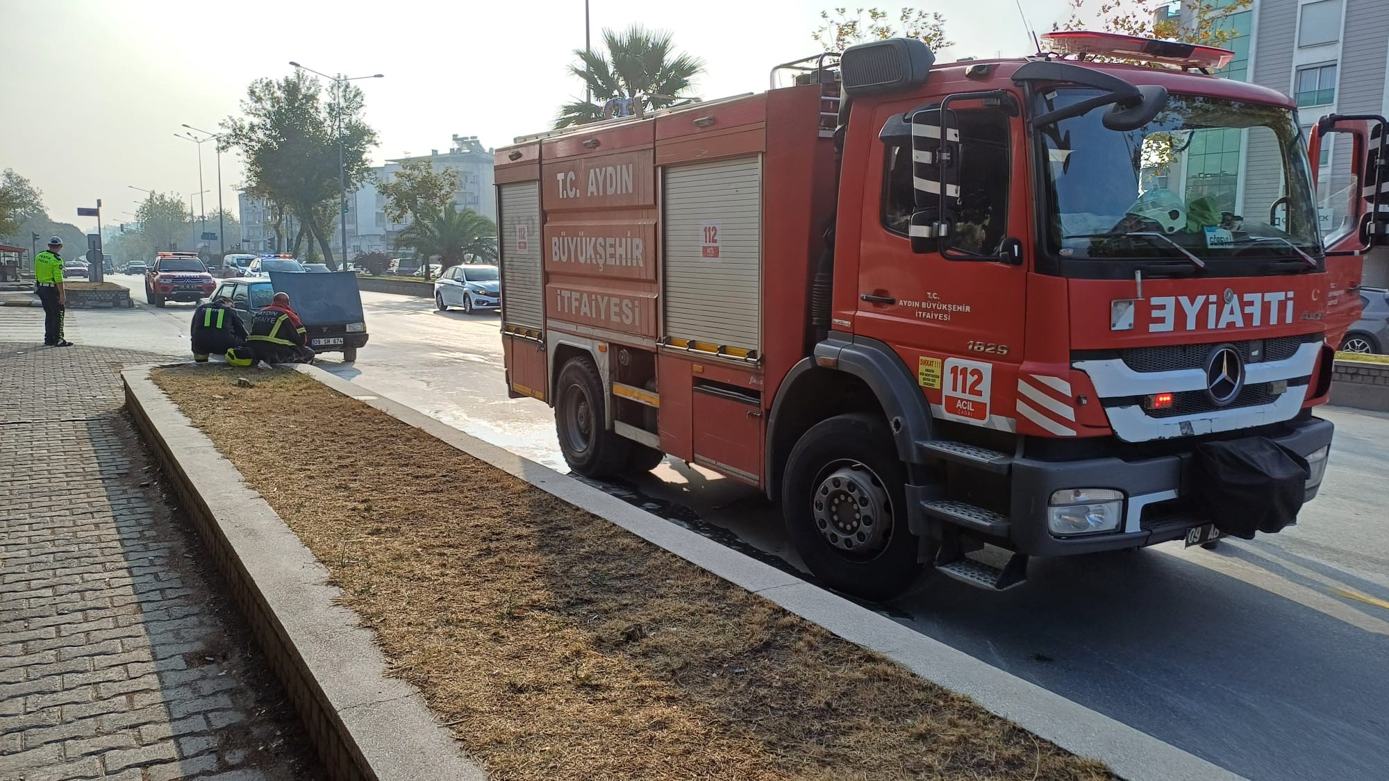 Aydın Efeler’de Otomobilde Yangın Çıktı (4)