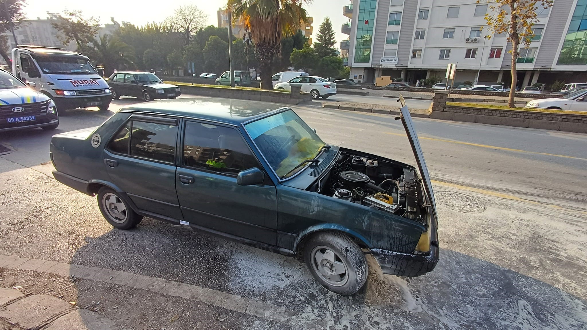 Aydın Efeler’de Otomobilde Yangın Çıktı