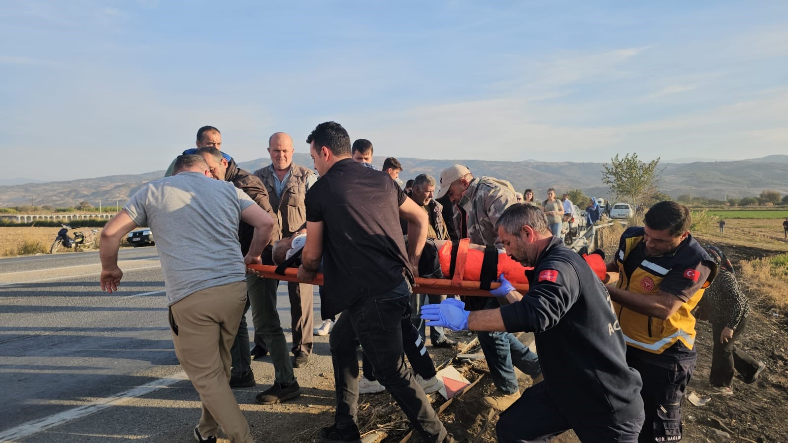 Aydın Yenipazar’da Otomobil Ve Motosiklet Peş Peşe Kaza Yaptı (5)