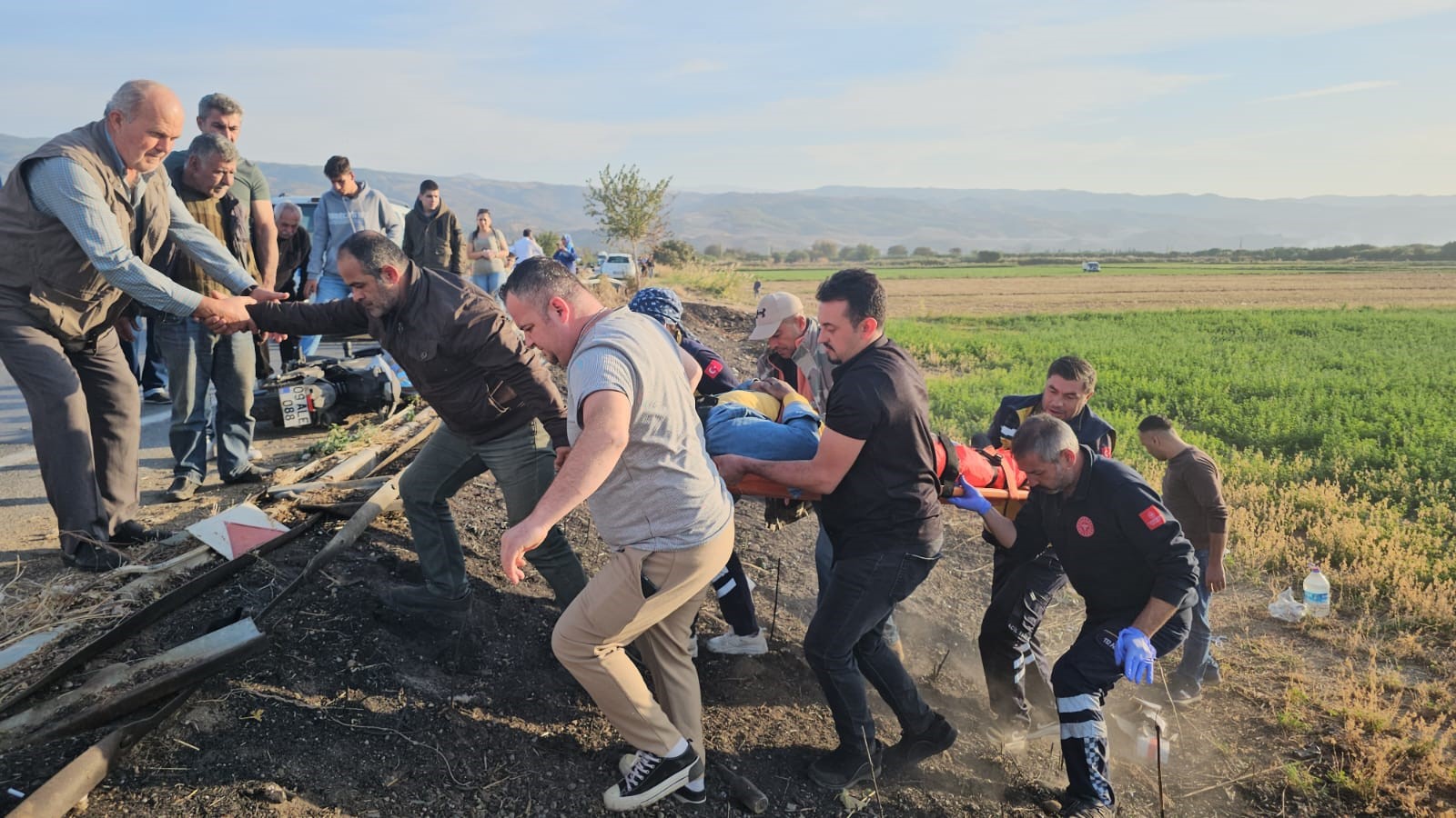 Aydın Yenipazar’da Otomobil Ve Motosiklet Peş Peşe Kaza Yaptı