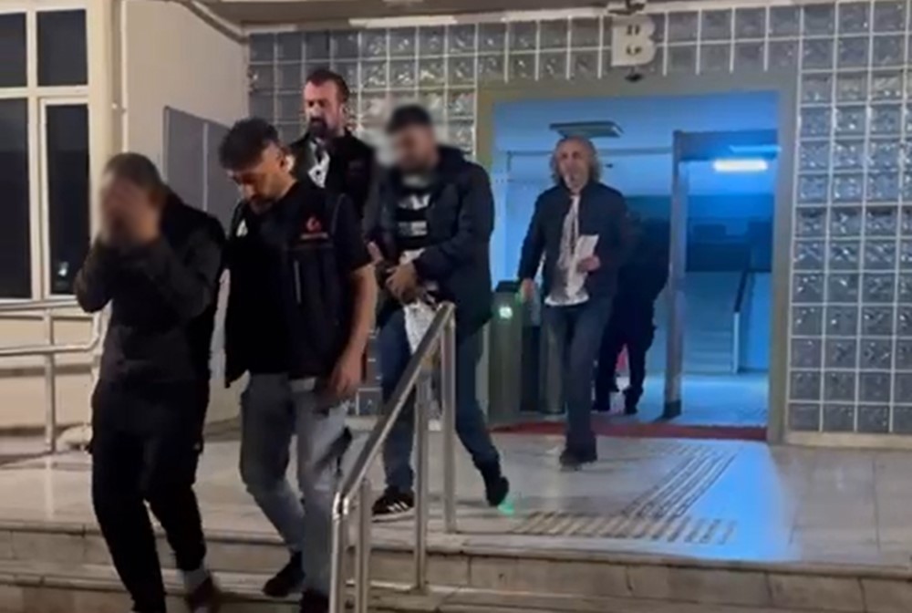 Aydın'da Narkotik Ekiplerinden Eş Zamanlı Operasyon 2 Tutuklama