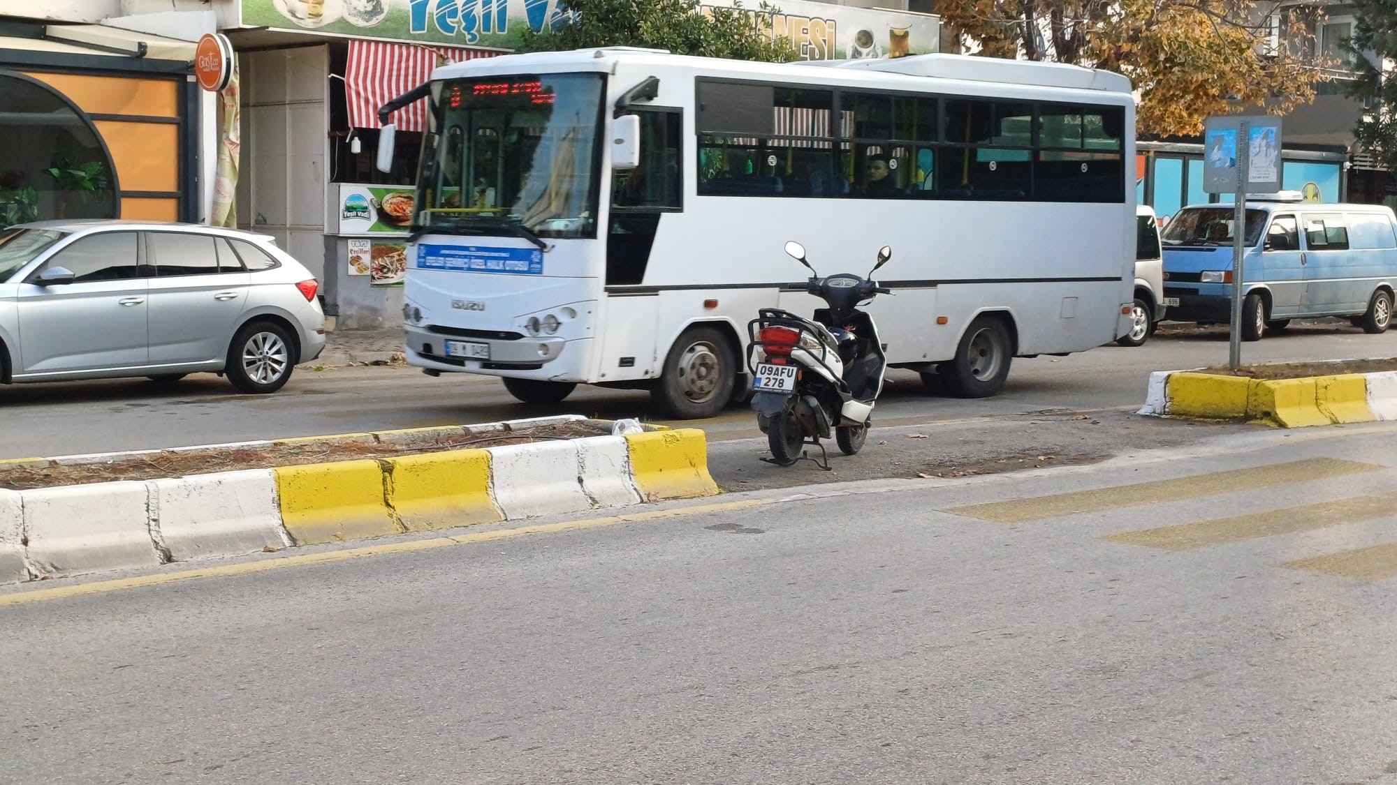 Aydın’da Otomobil Ile Motosiklet Çarpıştı (2)