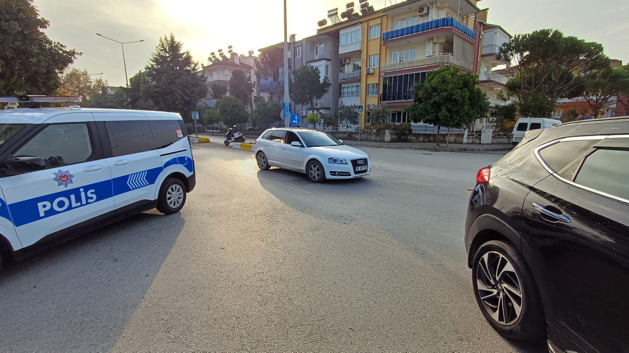 Aydın’da Otomobil Ile Motosiklet Çarpıştı (5)