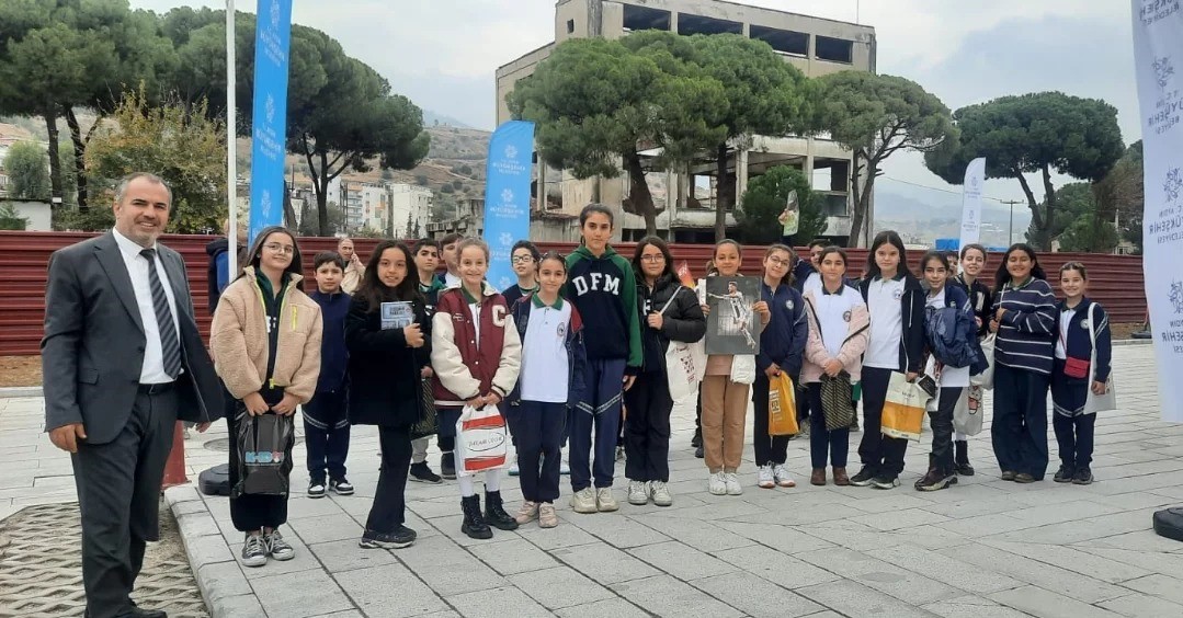 Aydınlı Öğrenciler Kitap Fuarını Gezdi (2)