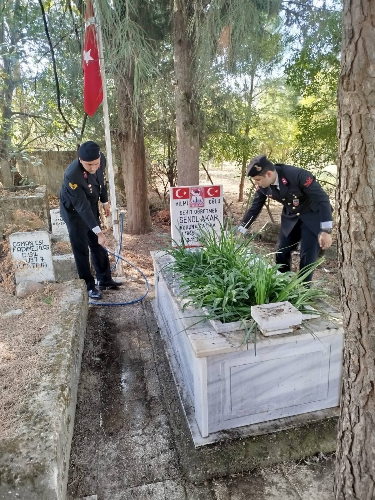 Aydınlı Şehit Öğretmen Mezarı Başında Anıldı (2)