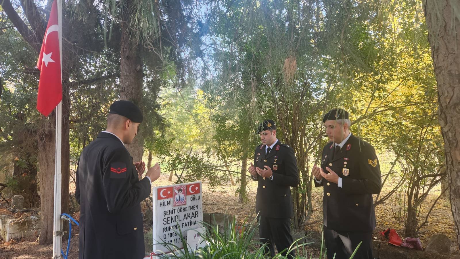 Aydınlı Şehit Öğretmen Mezarı Başında Anıldı