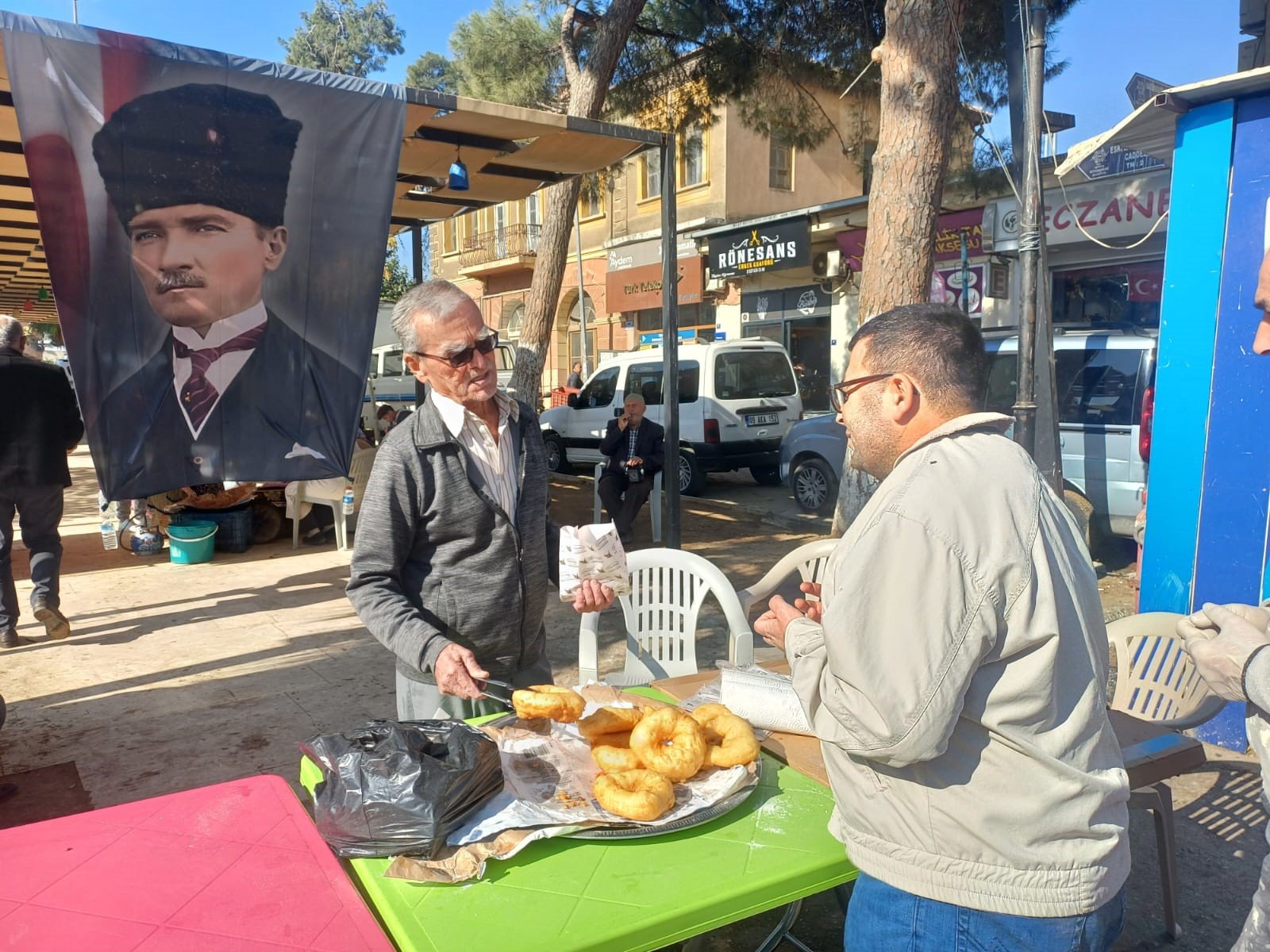 Chp’li Meclis Üyeleri Köşk’te Lokma Hayrı Yaptı (4)